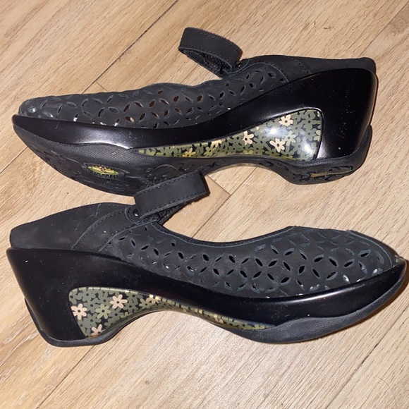 Jambu Jasper Floral Black Leather Wedge Size 9 - Picture 2 of 8